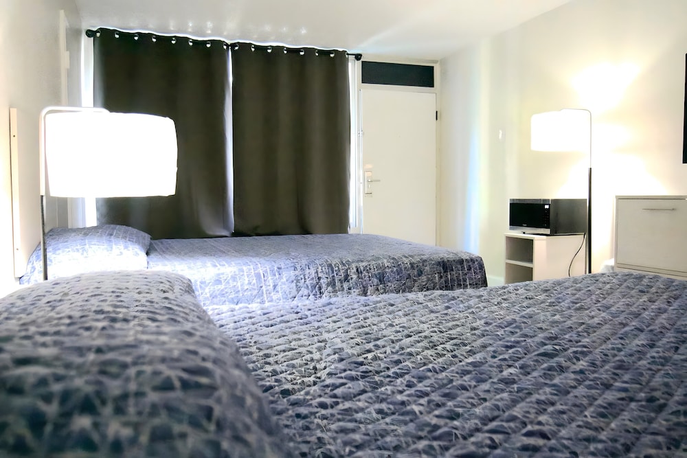 Stayable Suites Lakeland 37/66