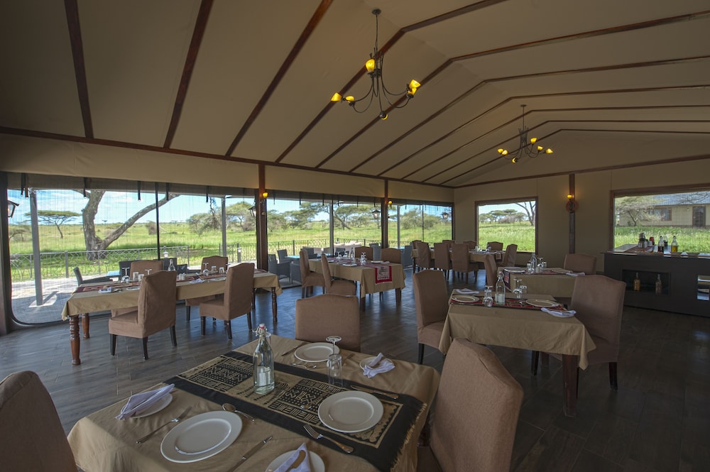 Serengeti Sametu Camp by Karibu Camps & Lodges 45/50