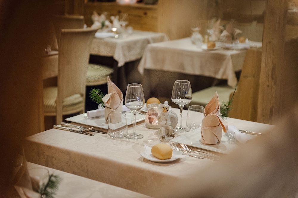 SPORTHOTEL ROMANTIC PLAZA 37/48