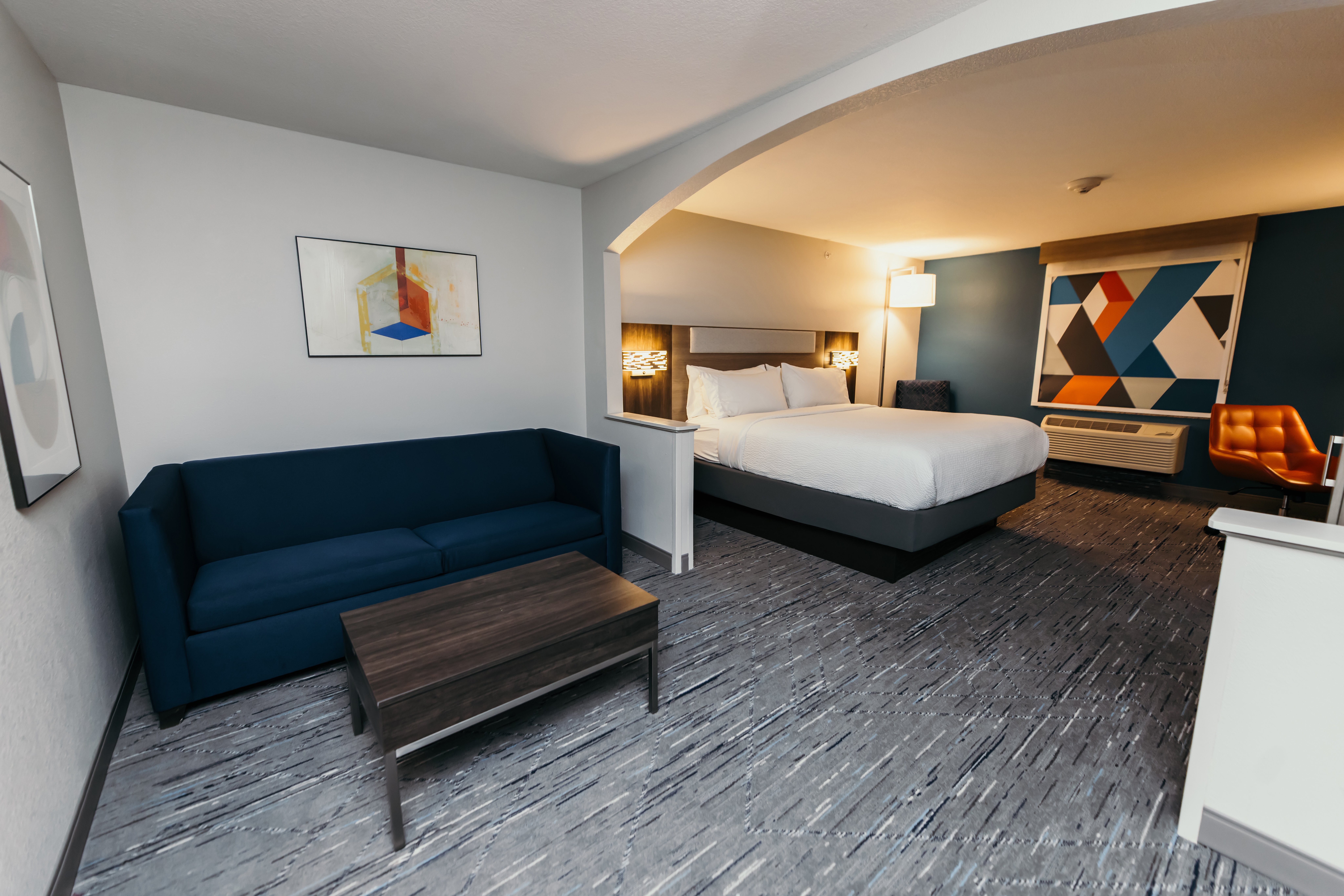 Suite, King Bed
