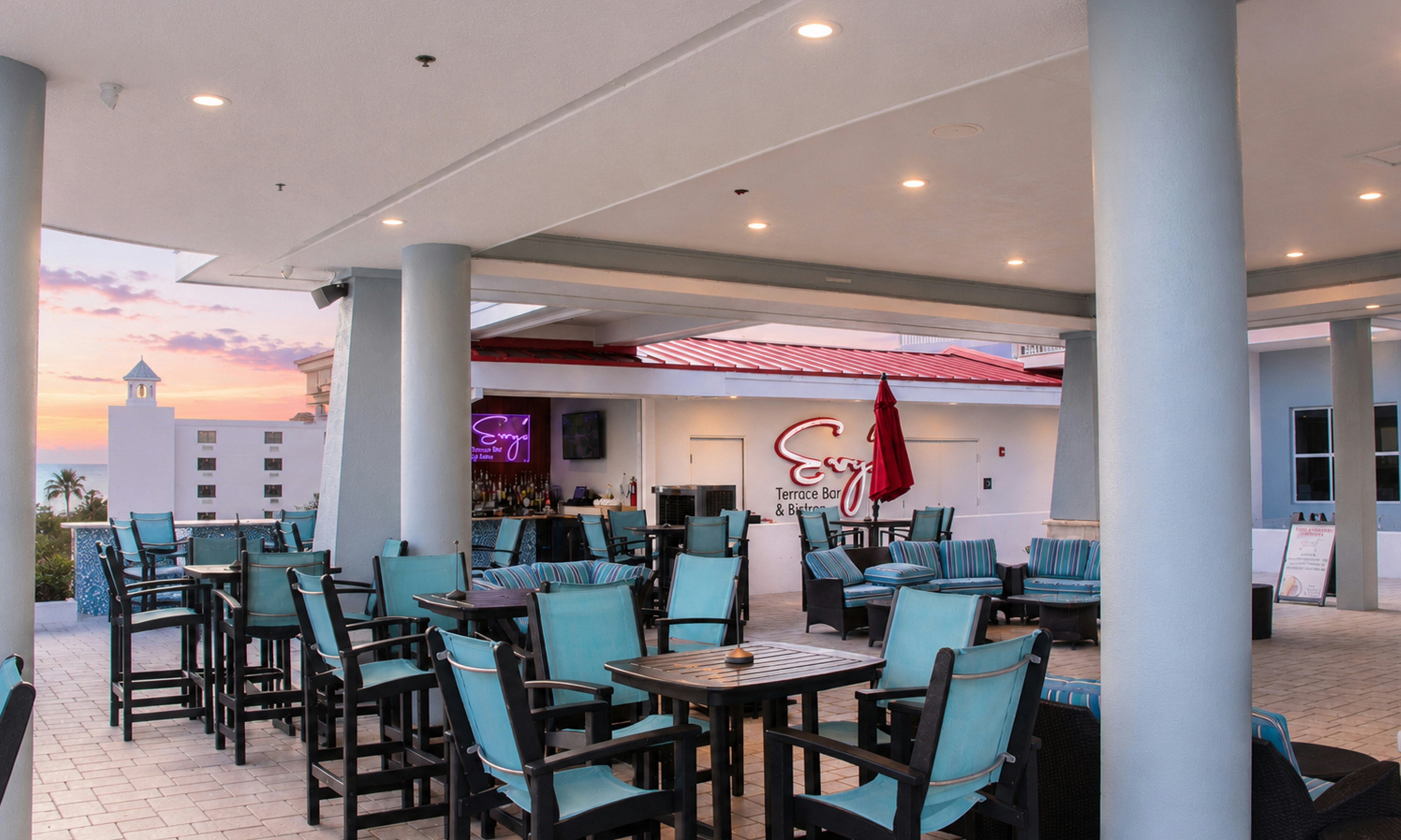 Hampton Inn and Suites by Hilton Clearwater Beach 49/83