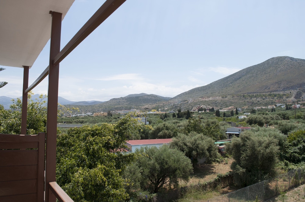 Velissarios Hotel 33/37