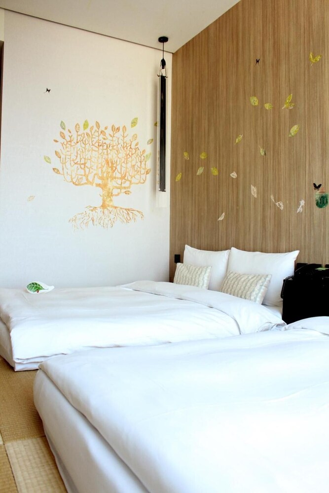 Hotel Day Plus Teascape 12/69