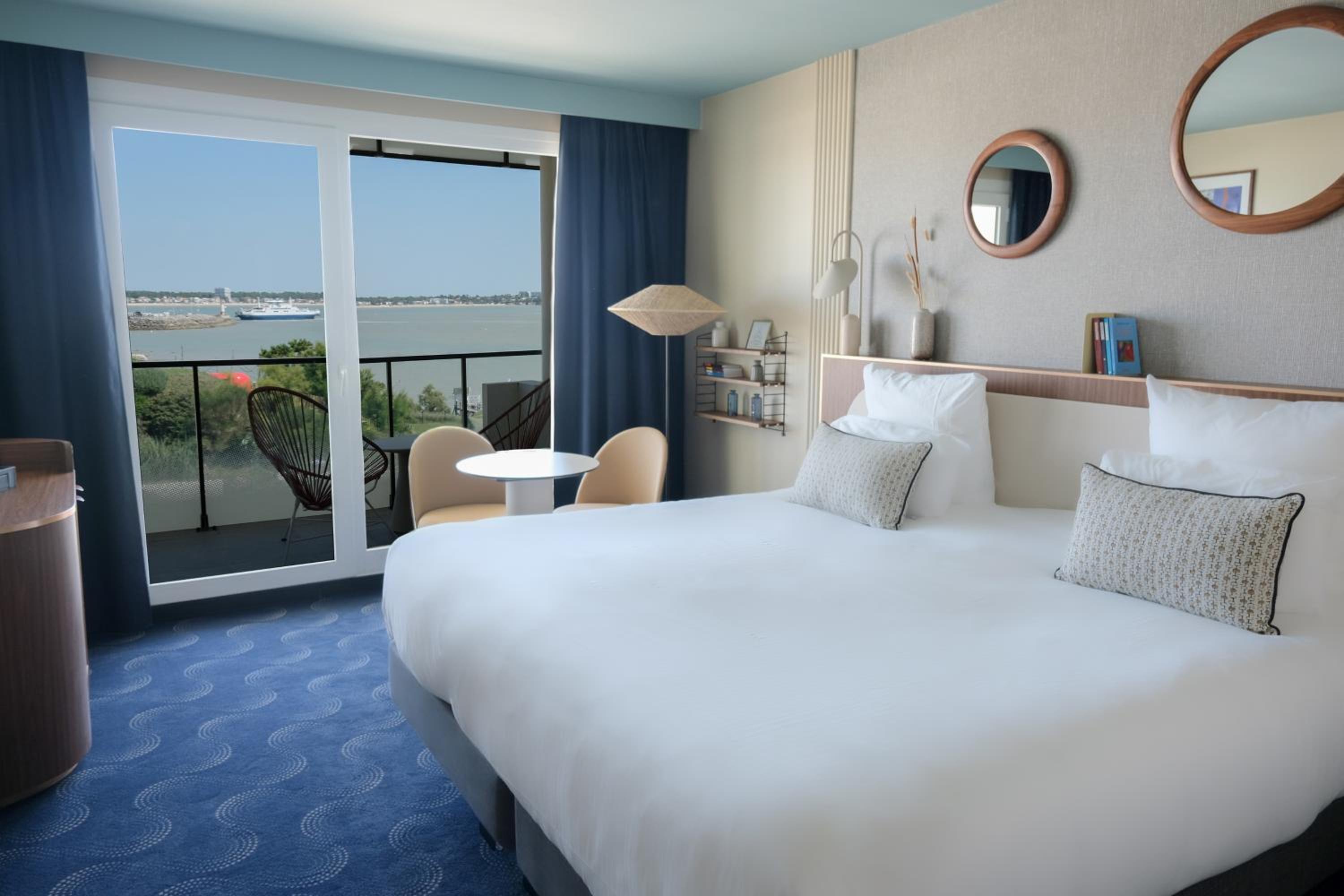 Superior, Sea View, Balcony