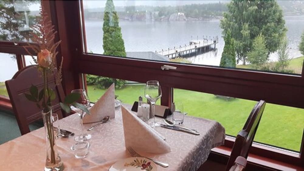 Revsnes Hotell 20/48