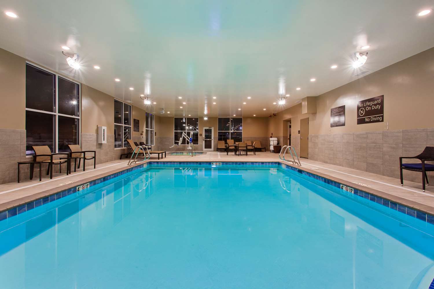 swimming pool spa