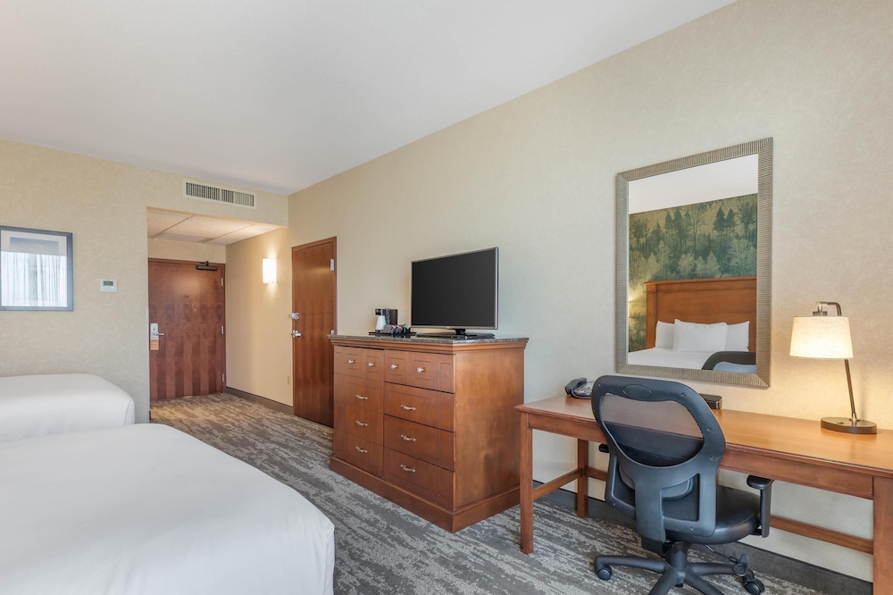 Drury Inn and Suites Denver Central Park 42/50