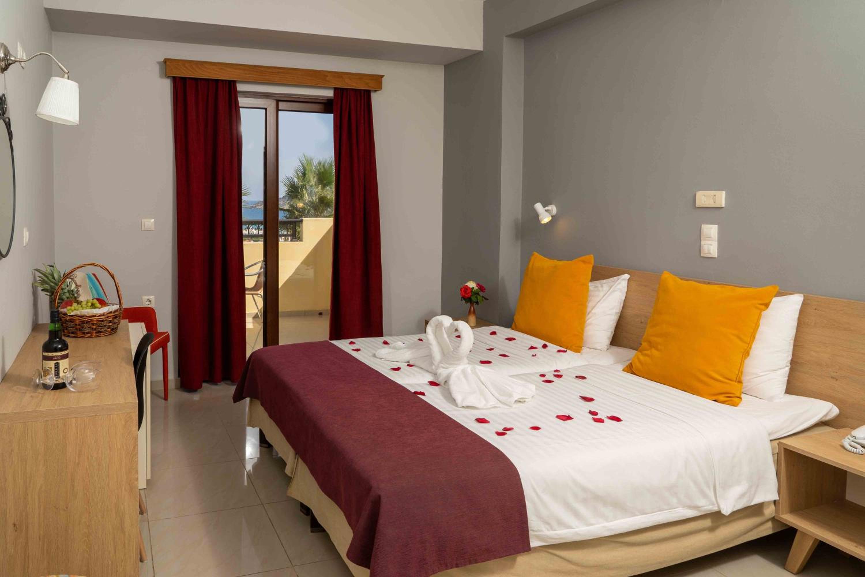 Almyrida Village and Waterpark 20/70