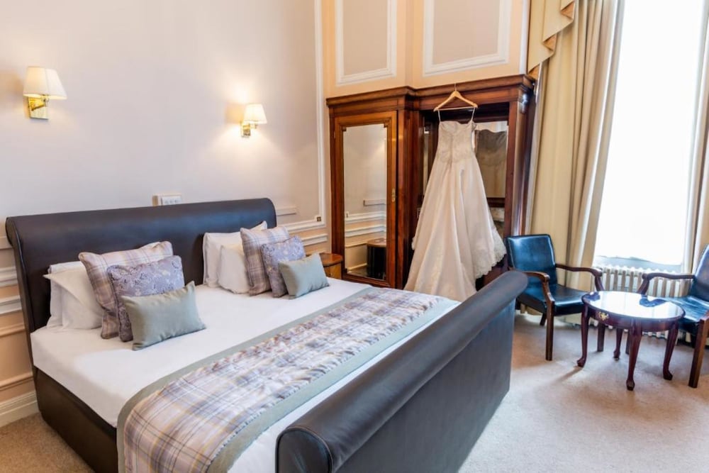EXECUTIVE, DOUBLE BED