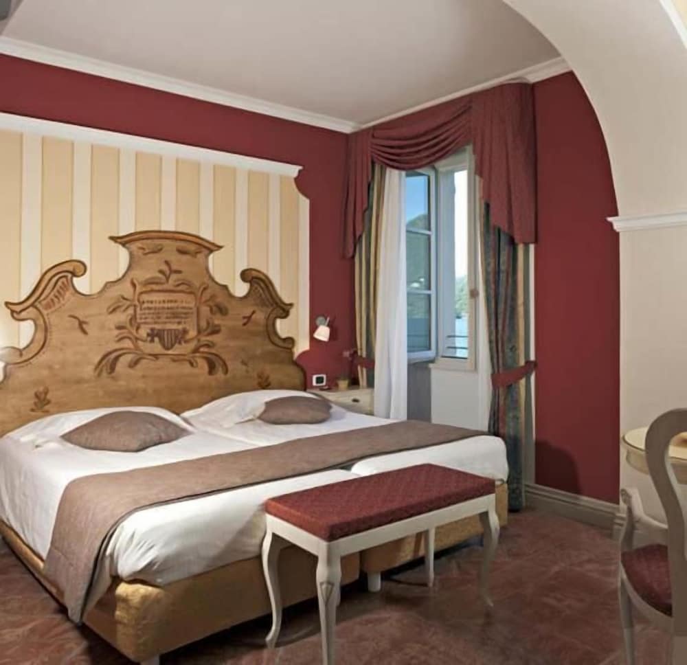 Hotel Cannobio 10/27