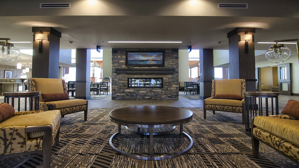 STAYBRIDGE SUITES MARQUETTE 39/82