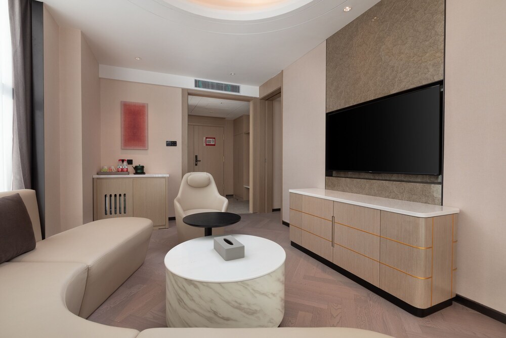 Ramada by Wyndham Honghe Kaiyuan 32/52