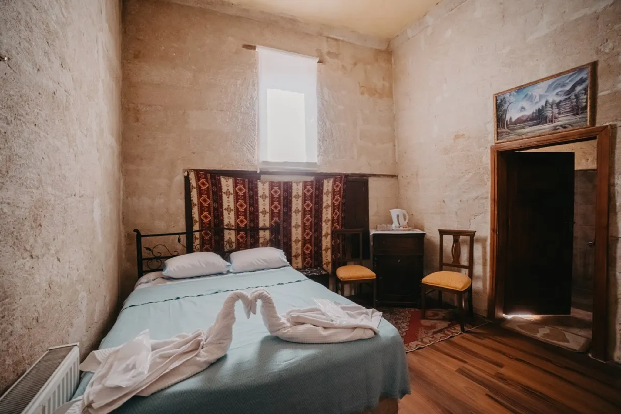 Born Hotel Old House 5/29