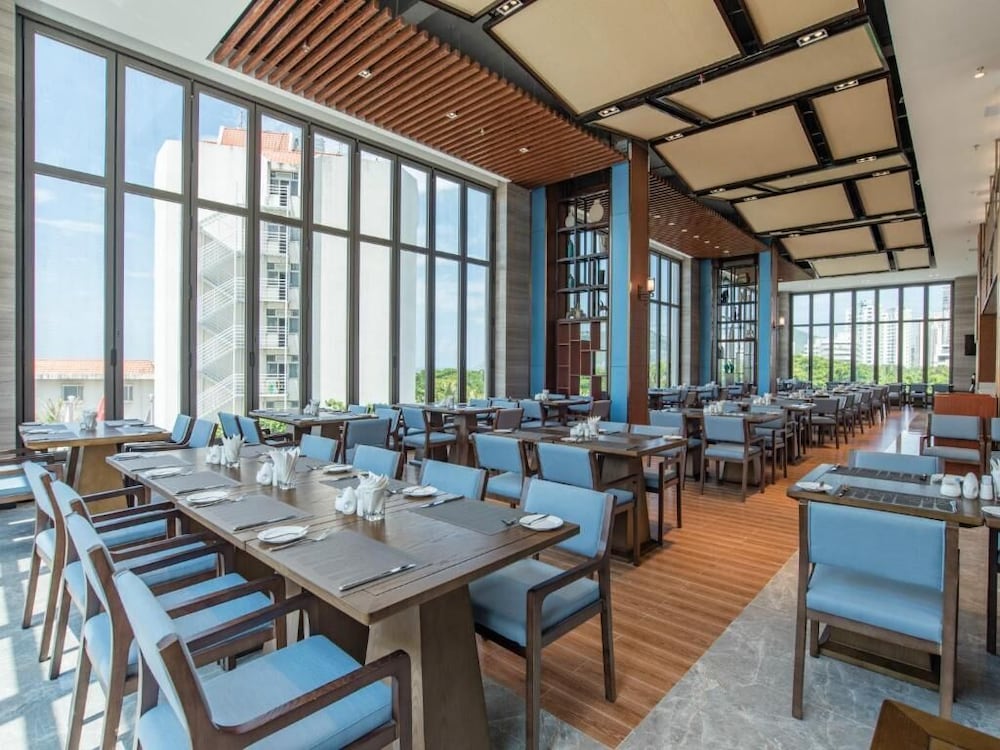 Dadonghai Hotel Sanya 38/48