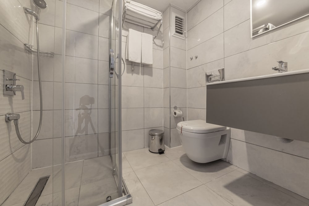 Atan Park Hotel 45/50