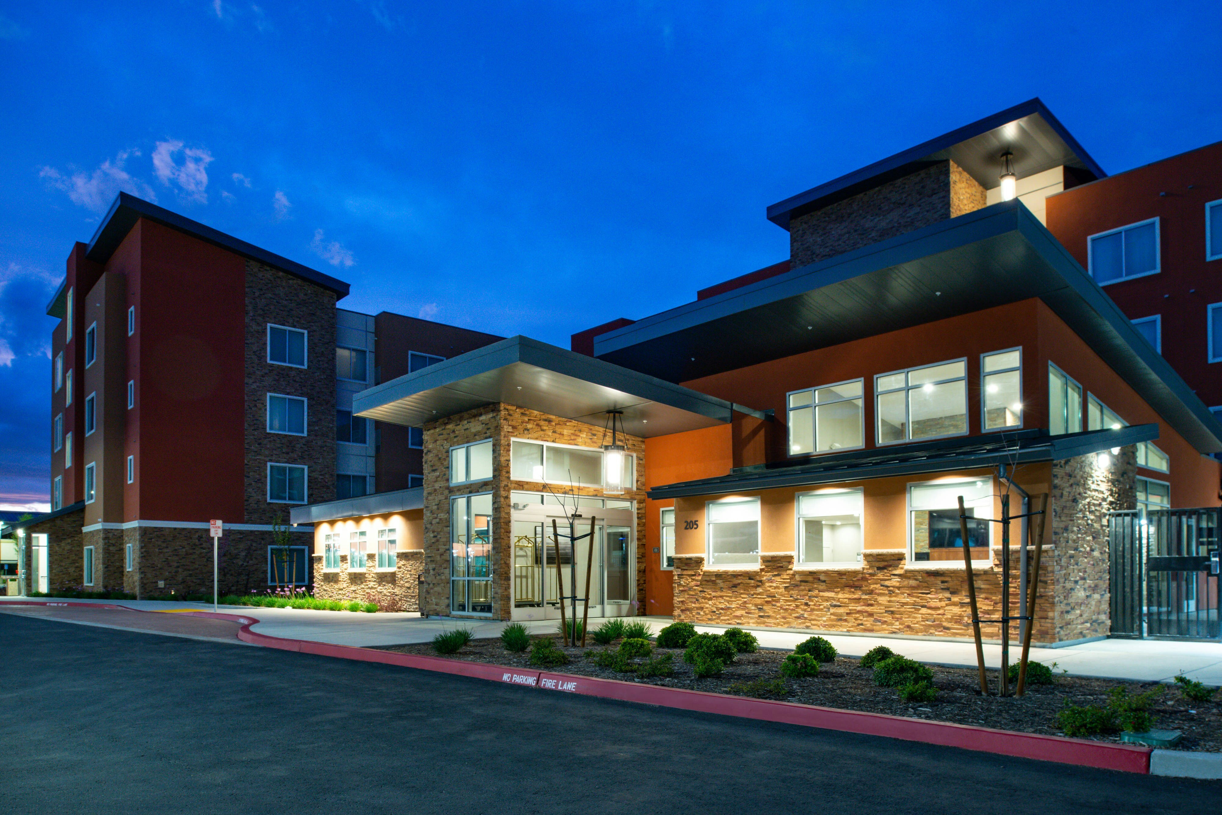 Residence Inn by Marriott Visalia 1/11