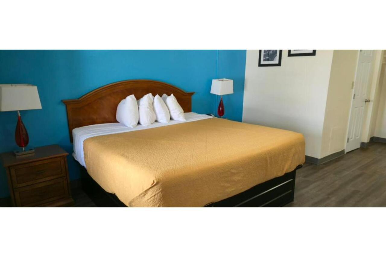 Williamston Inn NC Near Greenville US 64 17/33