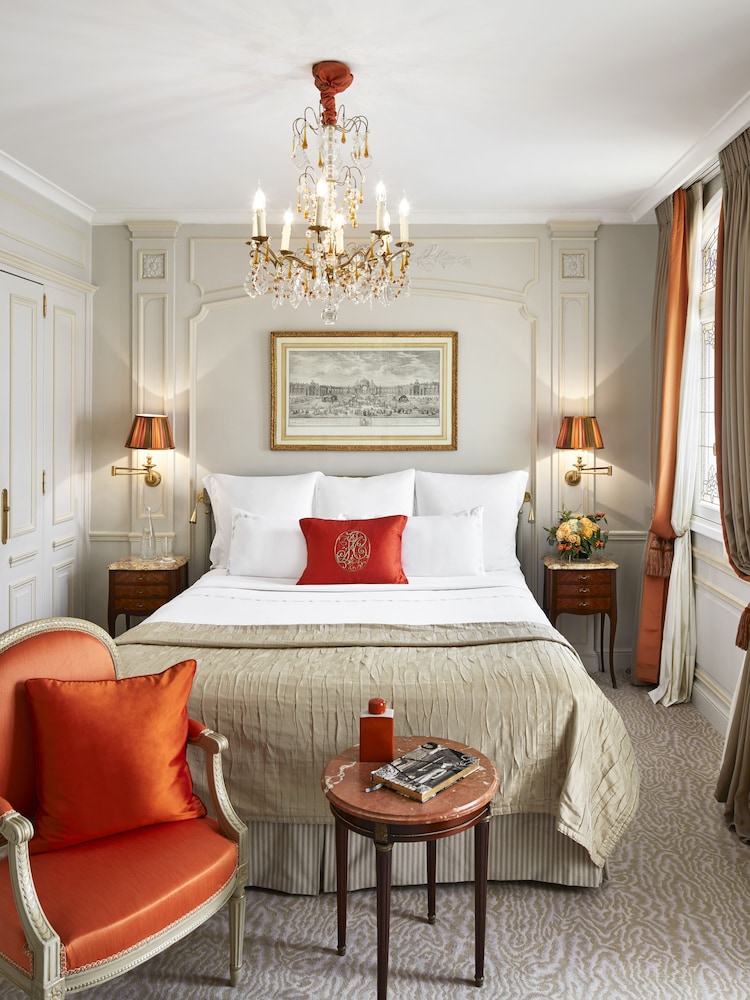 Hotel Plaza Athenee 36/79