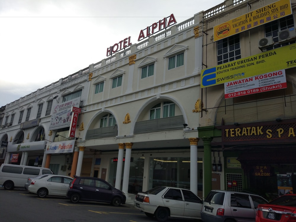 Hotel Alpha 2/58