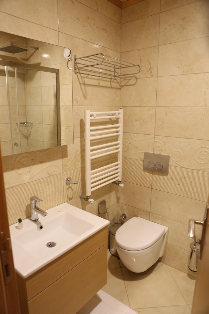 Inan Kardesler Hotel 11/61