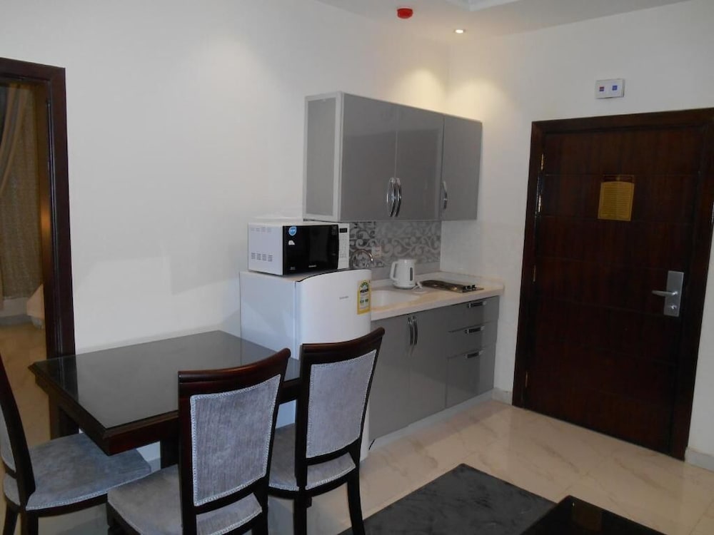 Julanar Alsharq Suites 38/44