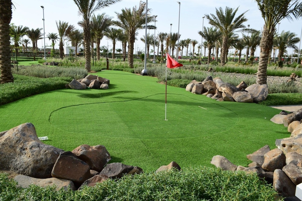 فندق البيلسان(Bay La Sun Hotel & Marina) 60/65