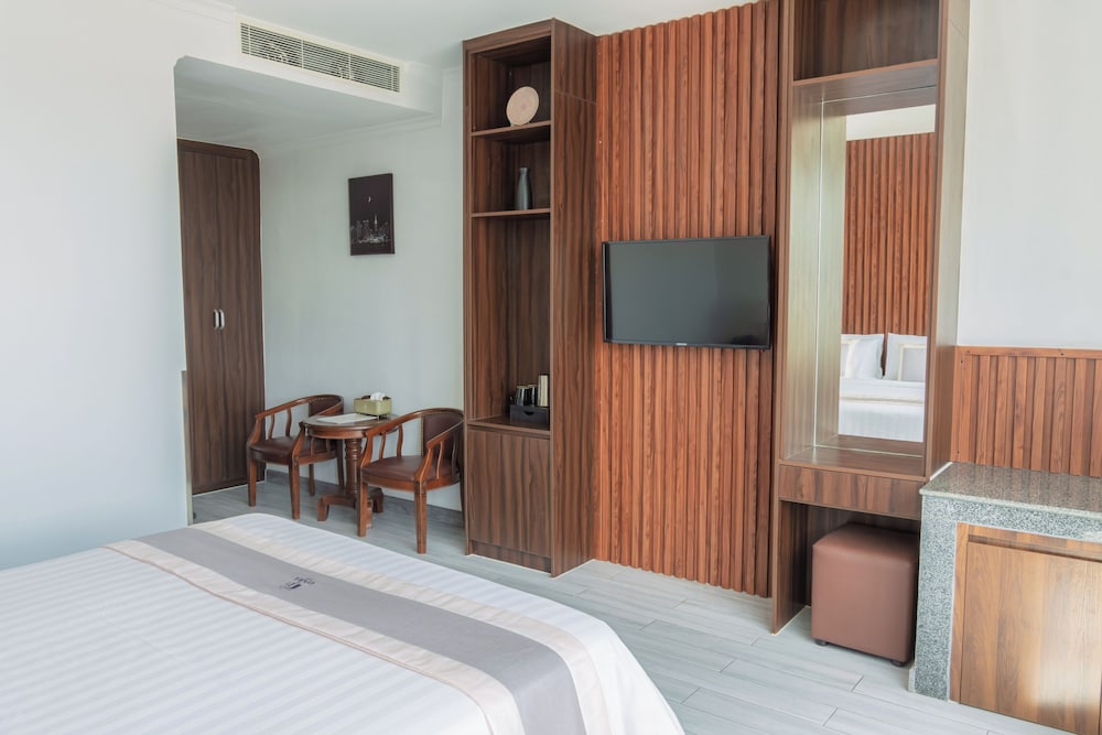 The Onra Hotel 36/41