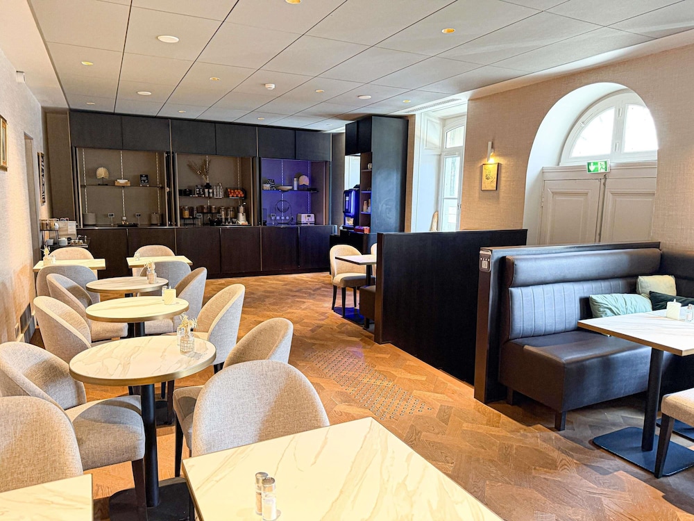 Mercure Rennes Place Bretagne 55/68