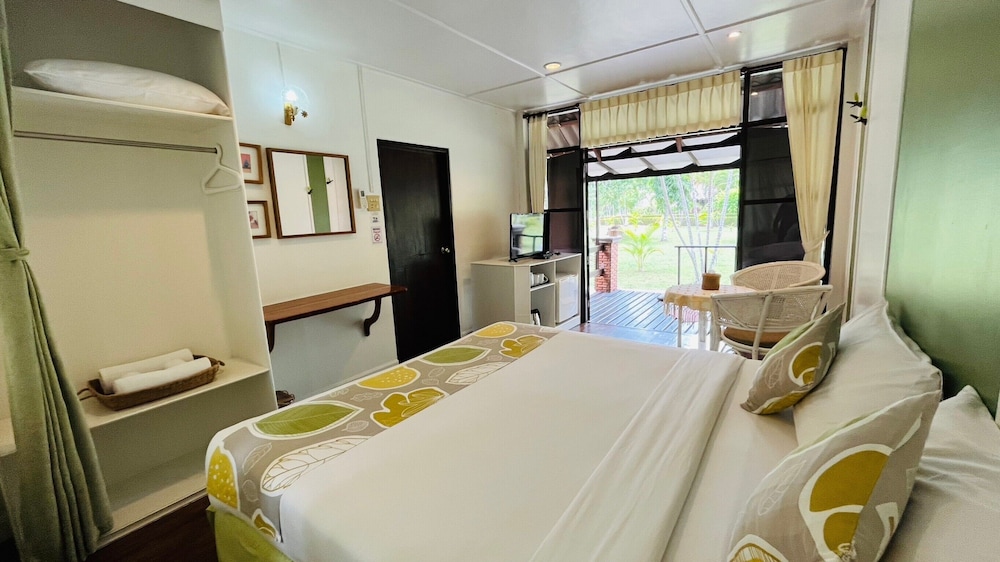 Suan Ban Krut Beach Resort 33/66