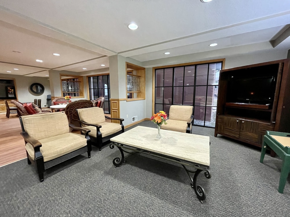 FairBridge Inn & Suites Fort Wayne 21/52