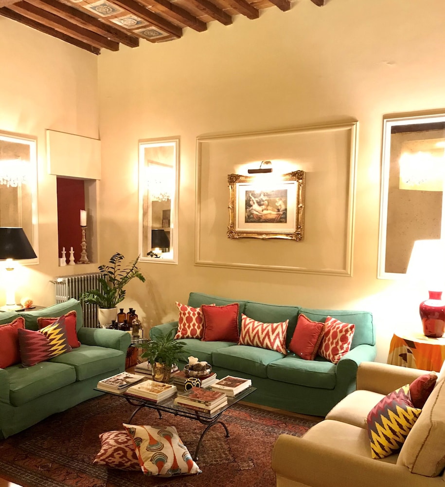 Capri Moon Guest House 33/50