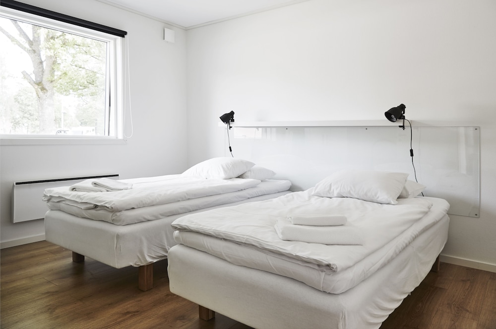 Sjöstugans Hotell & Stugby 12/50