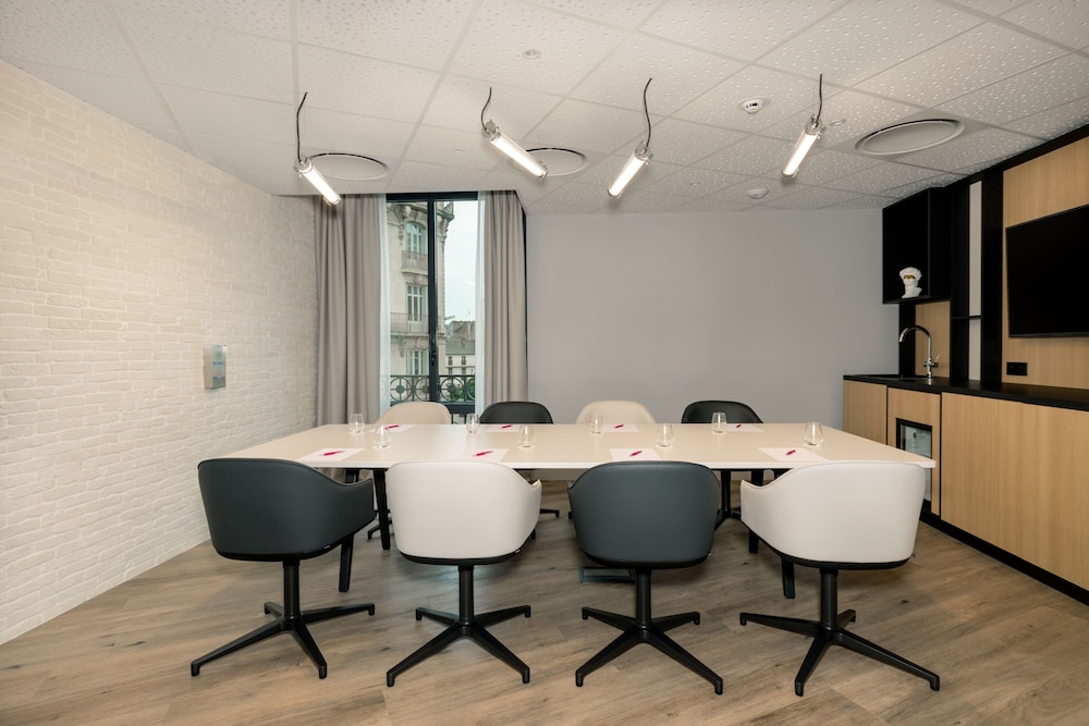 Aloft Hotel Dijon By Marriott 41/50