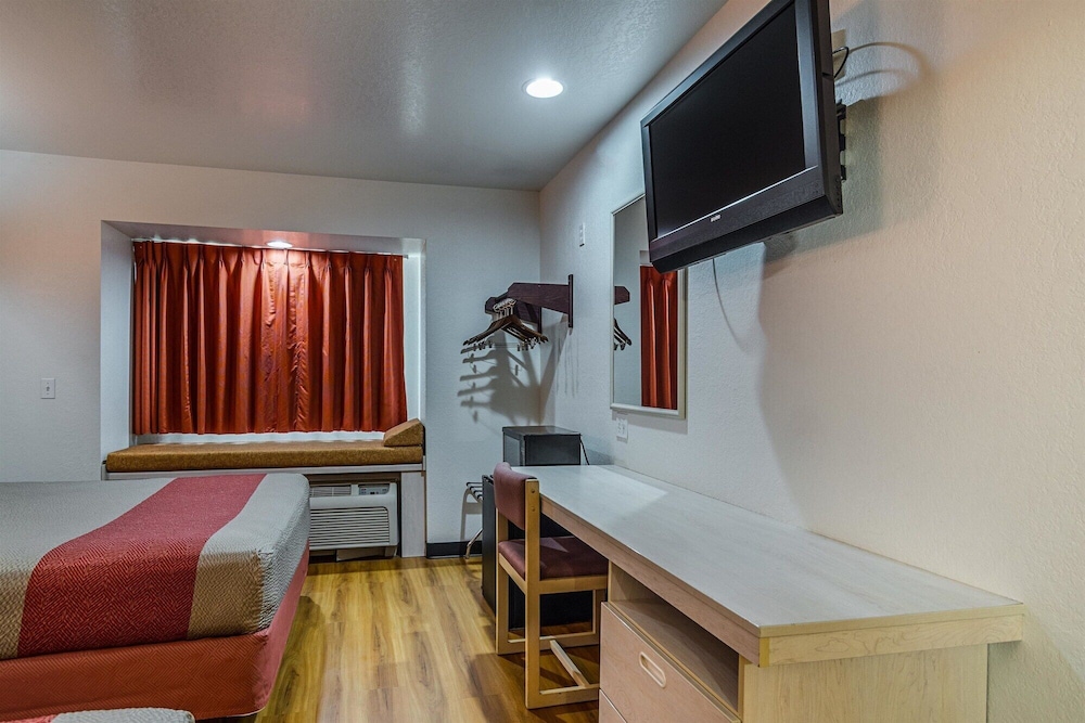 Motel6 McAlester, OK 23/39