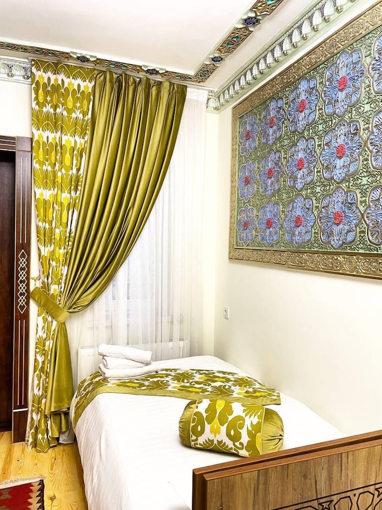 Bobosh Hotel 20/50