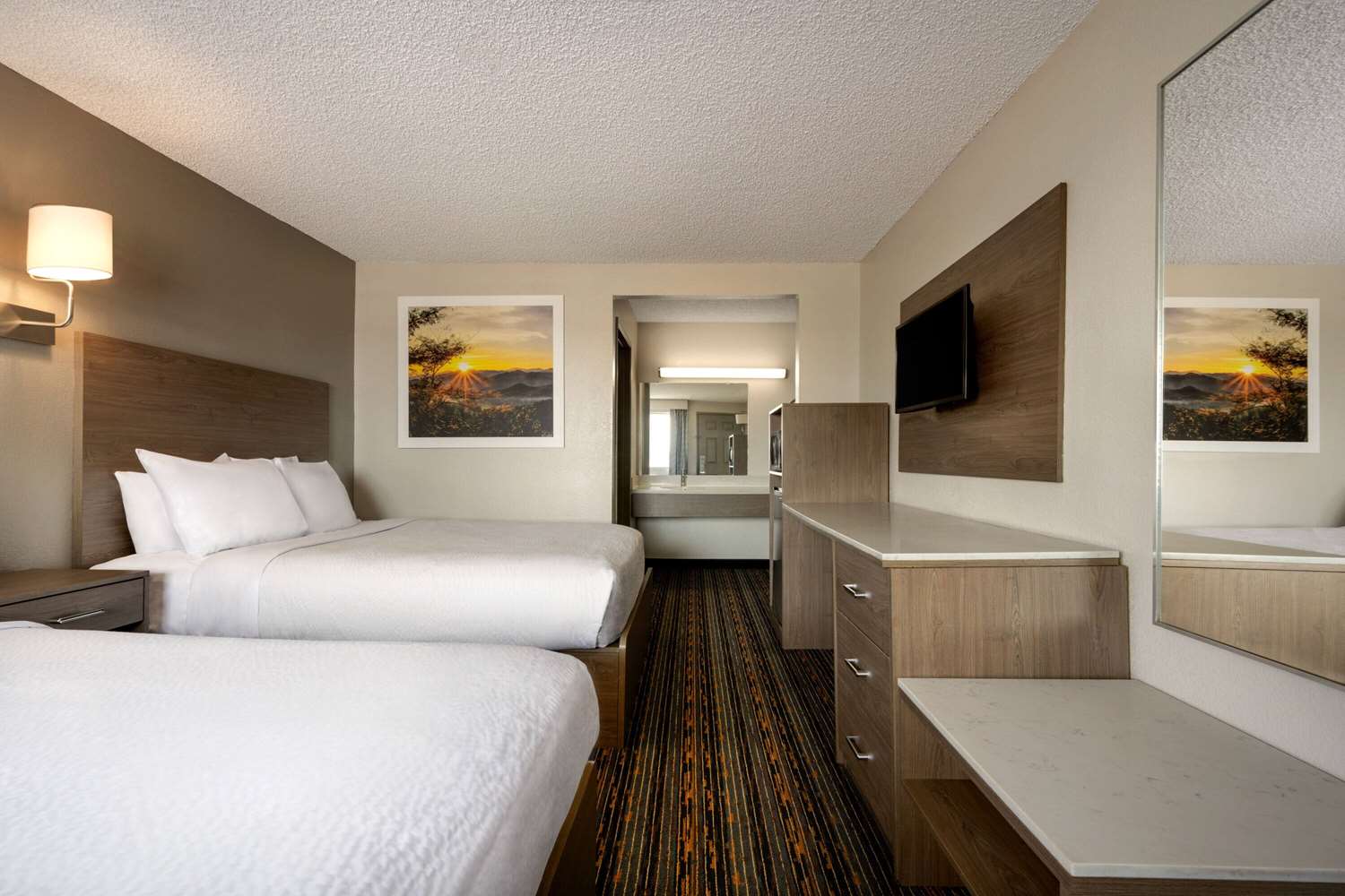 Days Inn By Wyndham Fresno South 4/38