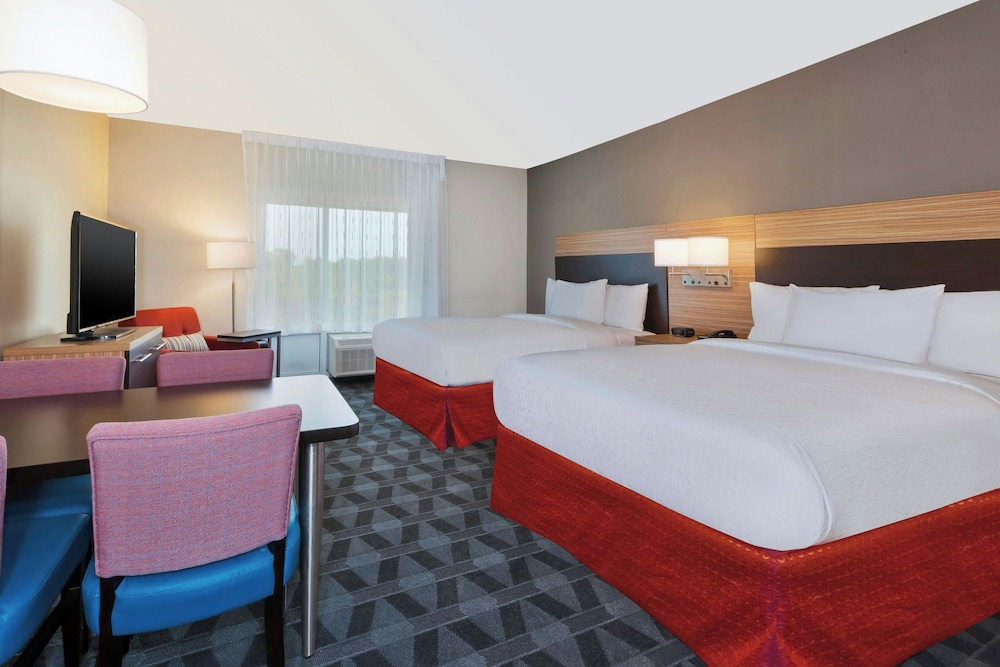 TownePlace Suites by Marriott Grand Rapids Airport Southeast 18/48