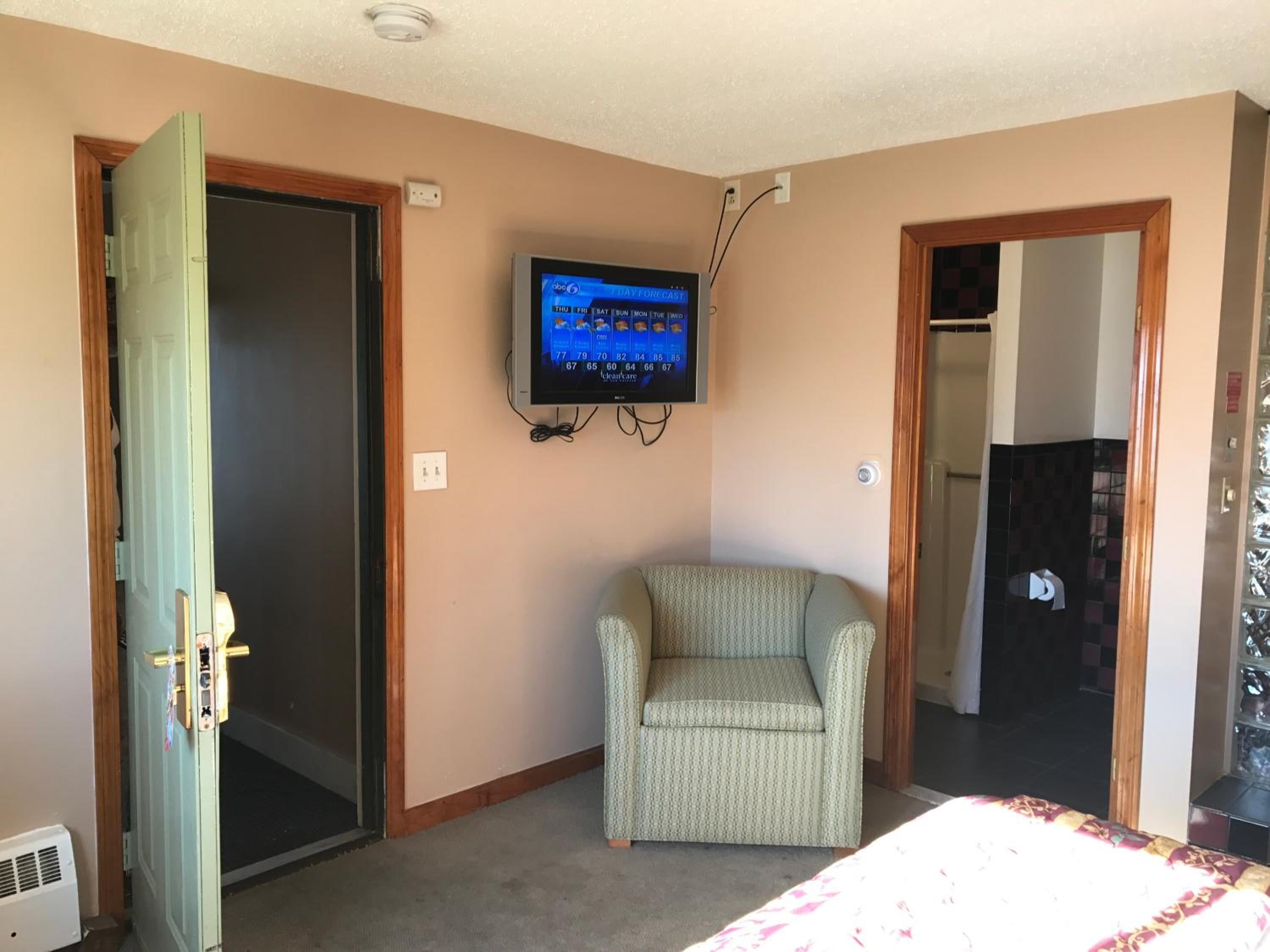 Capri Motel 32/50