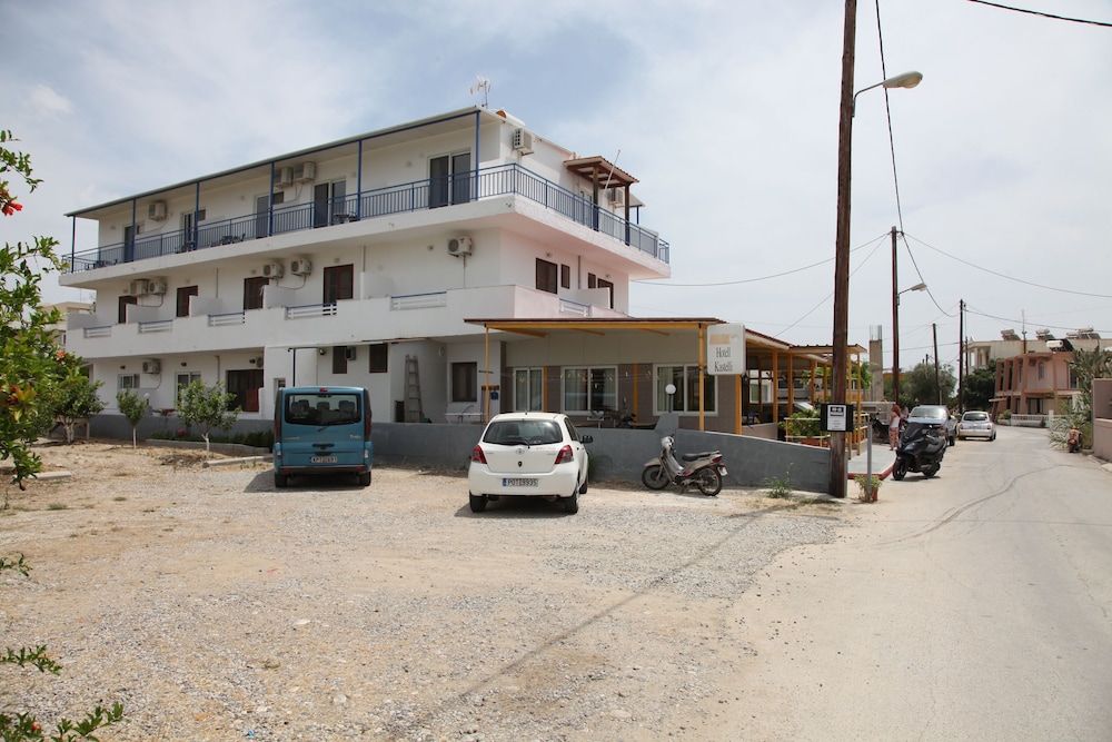 Kastelli Hotel 32/33