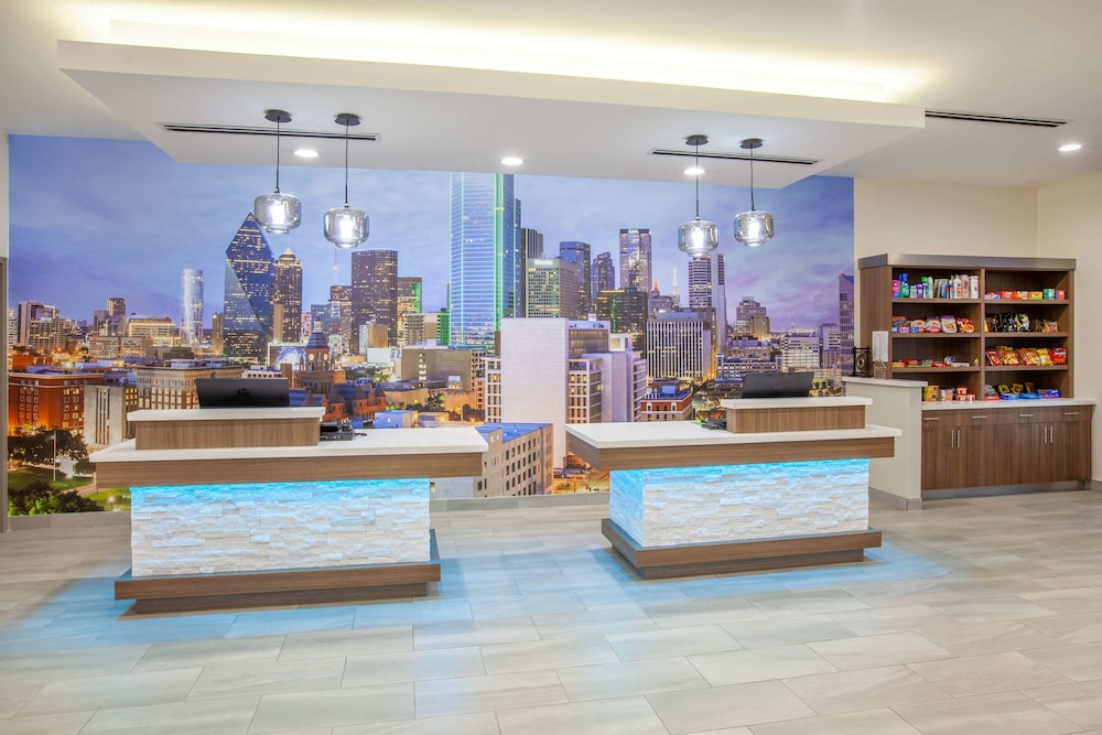 La Quinta Inn And Suites By Wyndham Dallas Duncanville 5/53