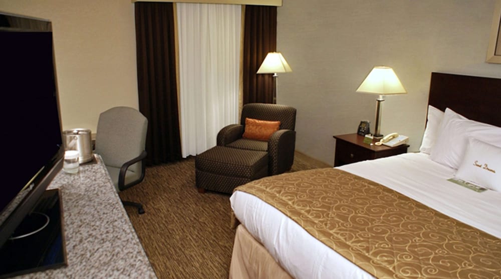 DoubleTree by Hilton Rocky Mount Hotel 13/44