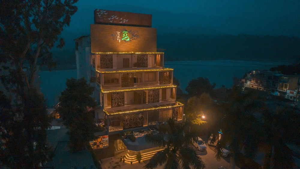 Ganga Kinare A Riverside Boutique Hotel 1/50