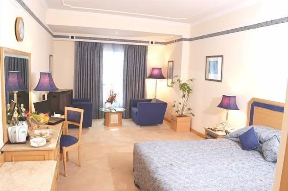 Four Points by Sheraton Lahore 37/64
