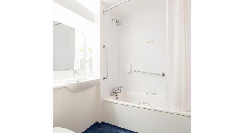 Travelodge Manchester Birch M62 Eastbound 18/19