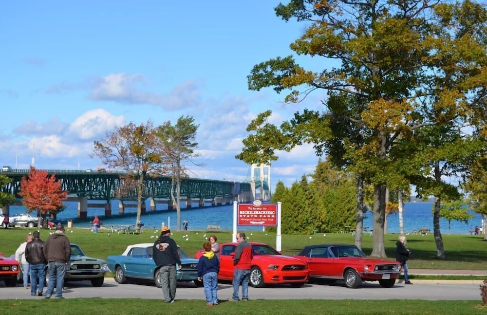 Parkside Inn Bridgeview 49/59