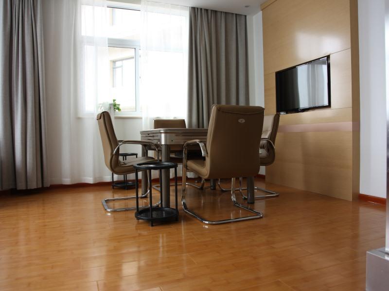 GreenTree Inn Zaozhuang High-speed Train Station Express Hotel 23/31