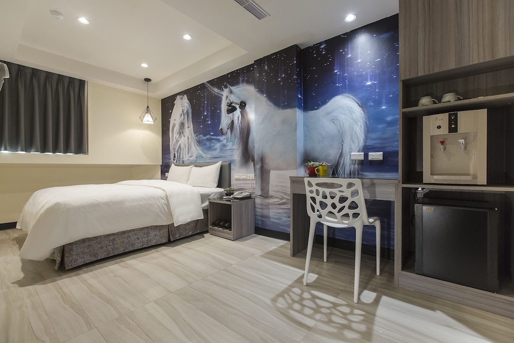 The Young Hotel Taoyuan 11/32
