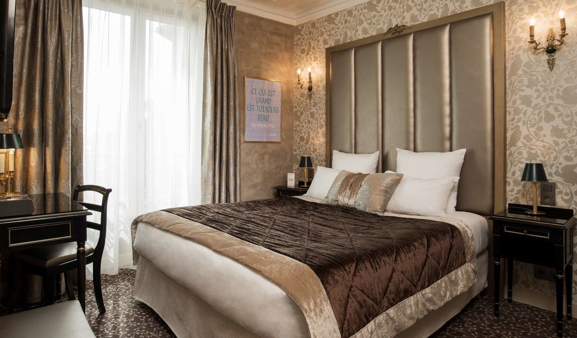 ROOM, QUADRUPLE