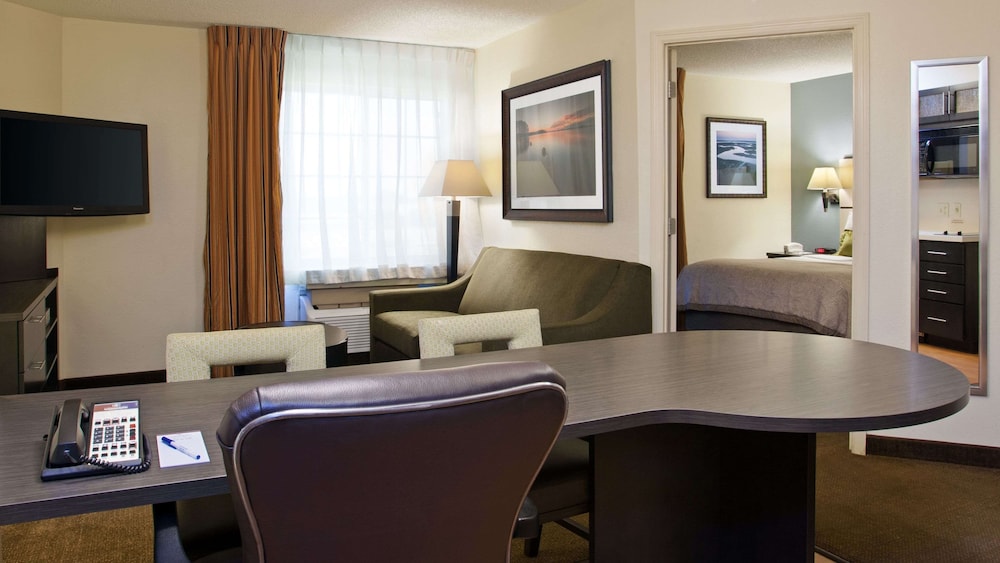 Sonesta Simply Suites Clearwater 26/43