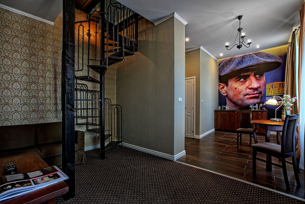 Stare Kino- Cinema Residence 2/50